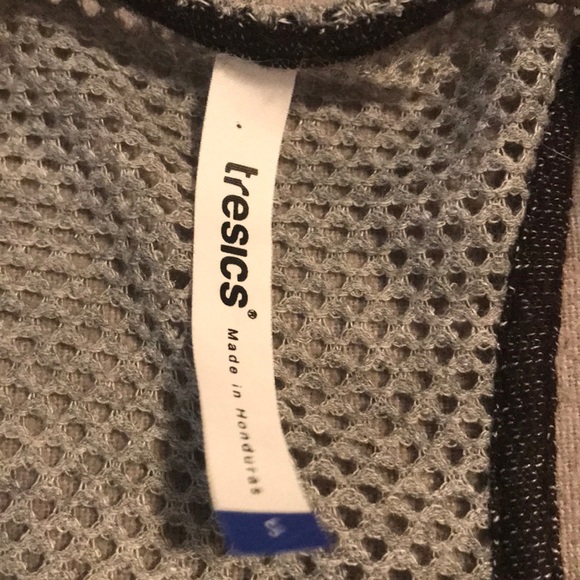 Black Long Sleeve Tresics Size Small shirt - Picture 2 of 2